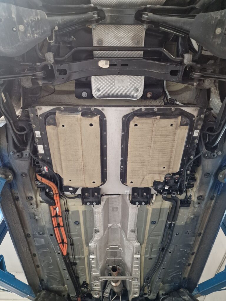 Volkswagen Passat B9 eHybrid 2026 – naprawa baterii hybrydowej – zdjęcie 2